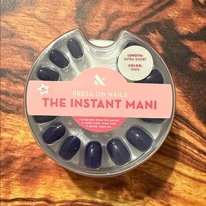 The Instant Mani Press-On Nails - Extra Short Navy by Olive & June